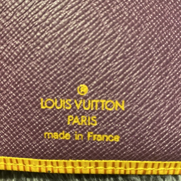 Auth LV Gold Epi Kisslock Wallet MI1002 - Picture 13 of 13